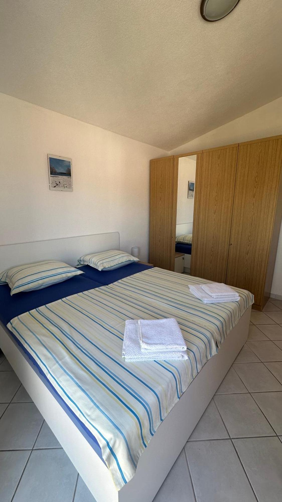 Apartment Arleta Трогир Экстерьер фото